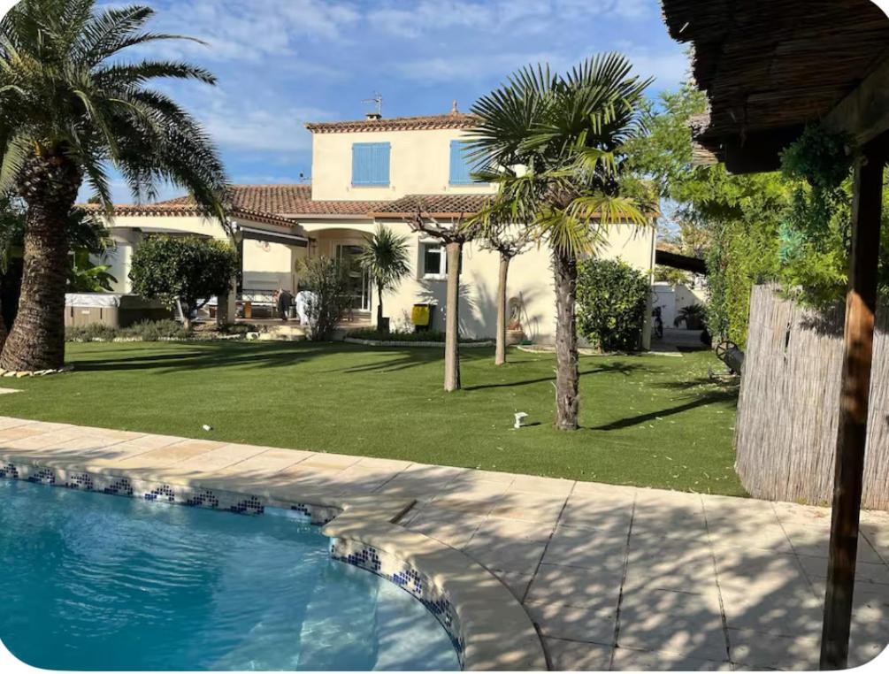 Villa Avec Piscine แกลลาเกอ-เลอ-มองต์เทอร์ ภายนอก รูปภาพ